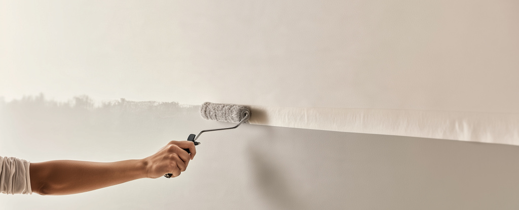 Editorial_interior_photography_hand_holding_paint.jpg